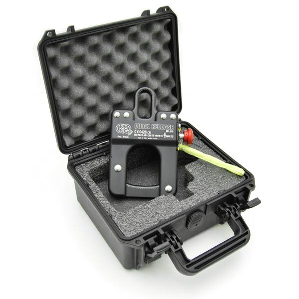 KONG Quick Release im geöffneten Transportkoffer mit Schaumeinlage – sichere Aufbewahrung und Transport